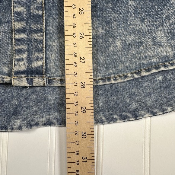 Rocawear Men's Denim Button Up Collared Long Sleeve Shirt Size Medium Y2K - Picture 6 of 6